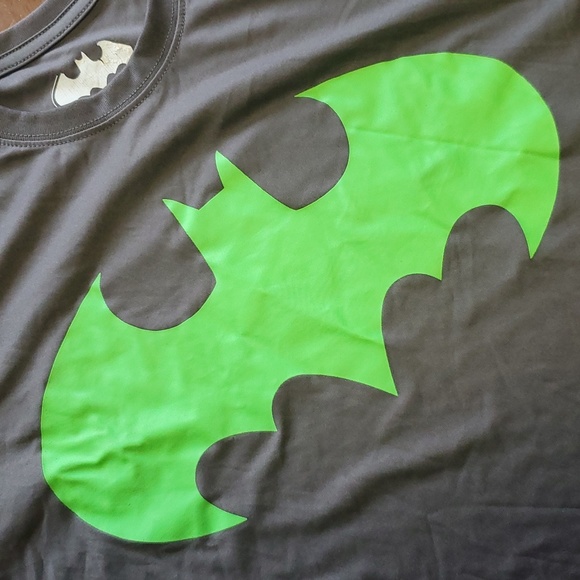 BATMAN- grey/green Batman logo- large. - Picture 3 of 3